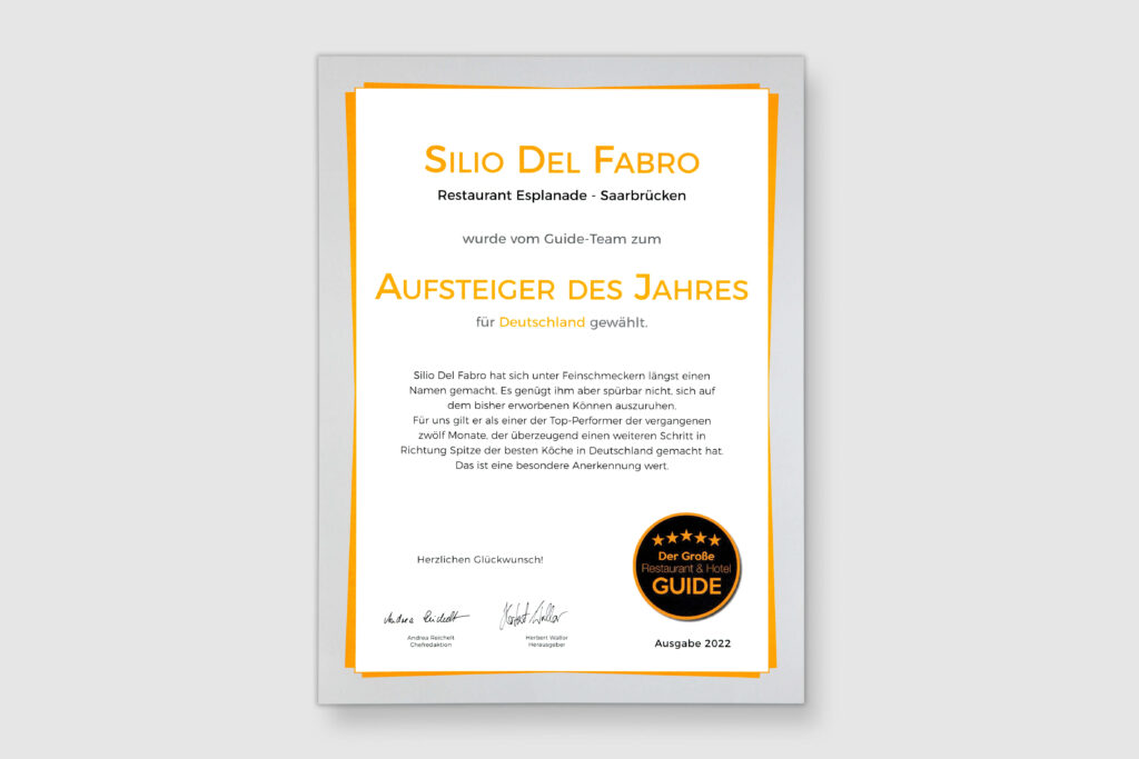 Silio Del Fabro Urkunde Aufsteiger des Jahres 2022. Die Datei ist ein Foto im JPEG-Format.